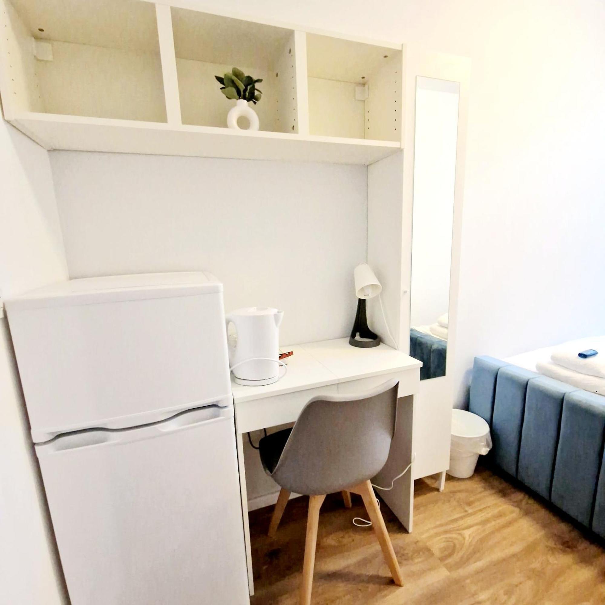 Crendon House Boutique Hotel High Wycombe Buckinghamshire ภายนอก รูปภาพ