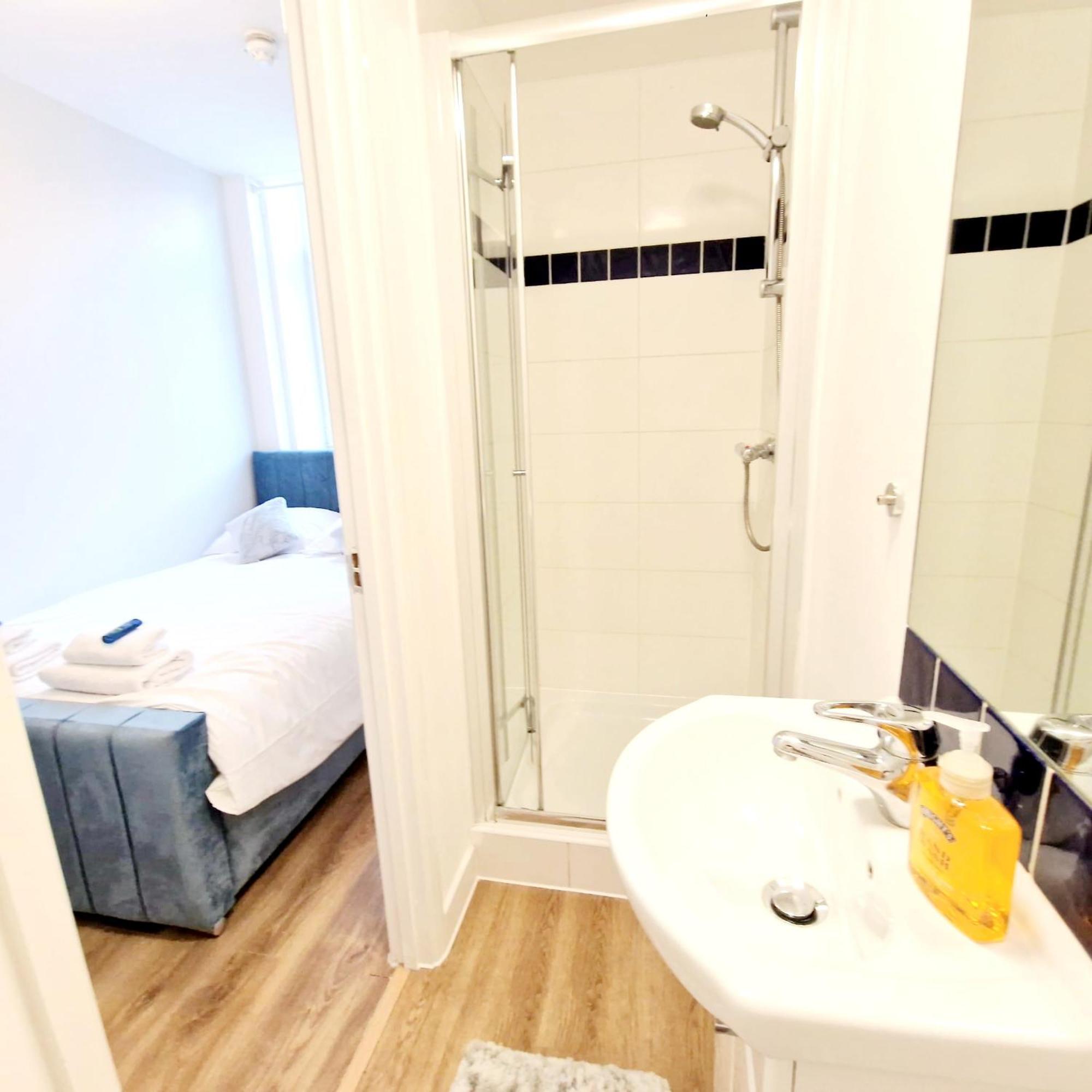 Crendon House Boutique Hotel High Wycombe Buckinghamshire ภายนอก รูปภาพ