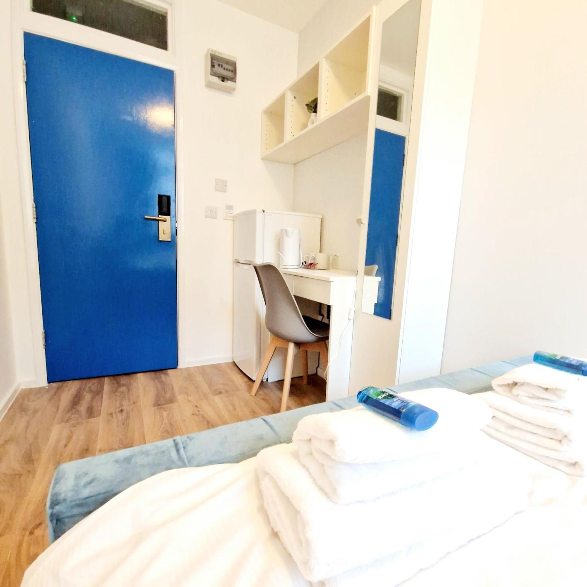 Crendon House Boutique Hotel High Wycombe Buckinghamshire ภายนอก รูปภาพ