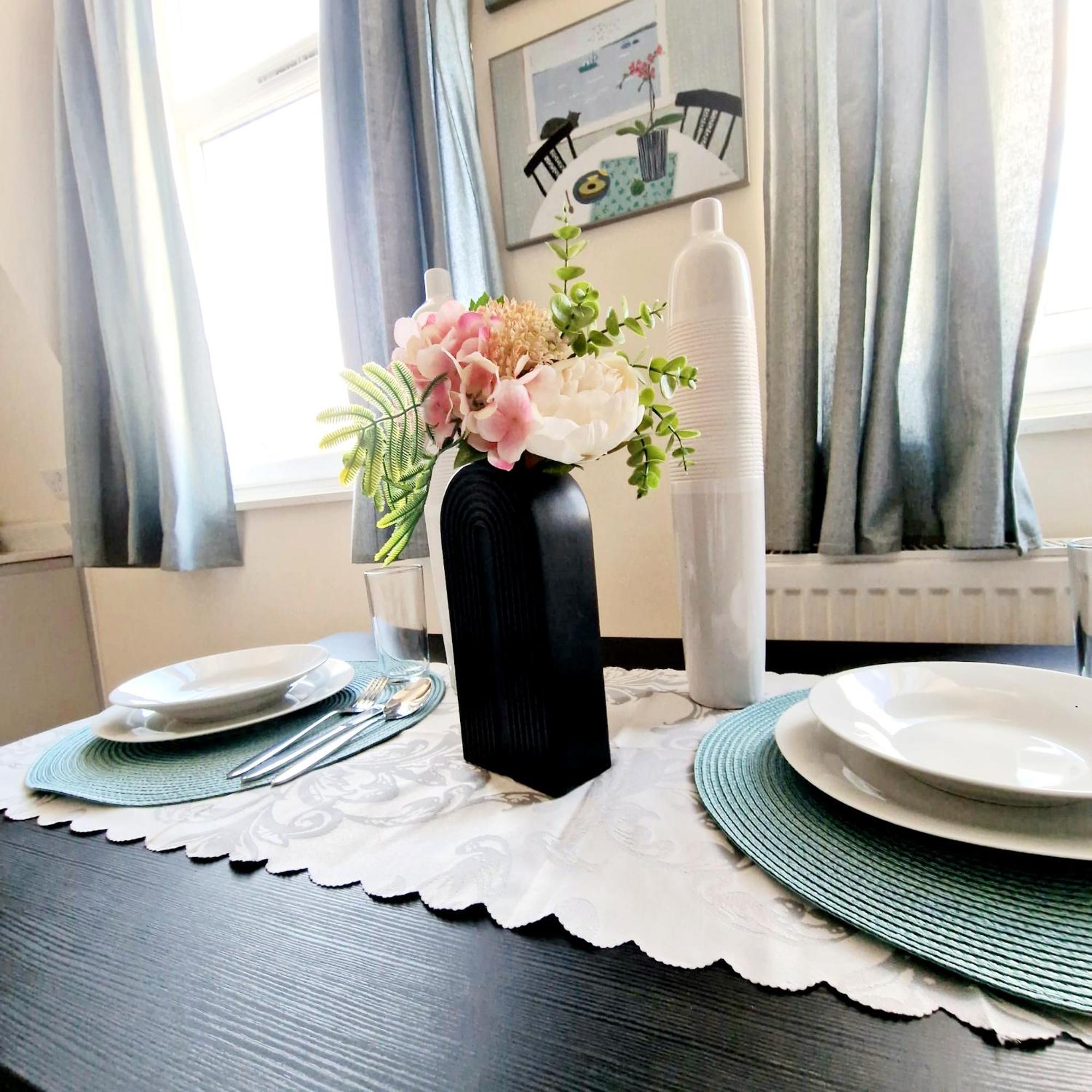 Crendon House Boutique Hotel High Wycombe Buckinghamshire ภายนอก รูปภาพ